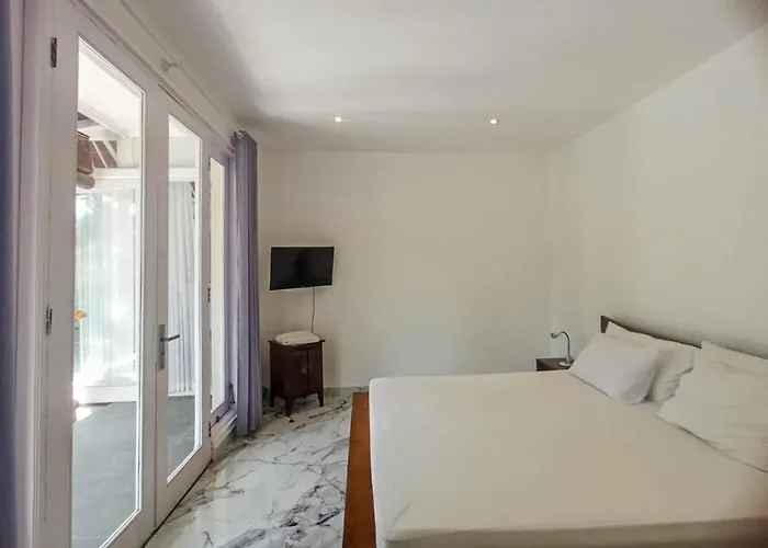 Bunga * Seminyak